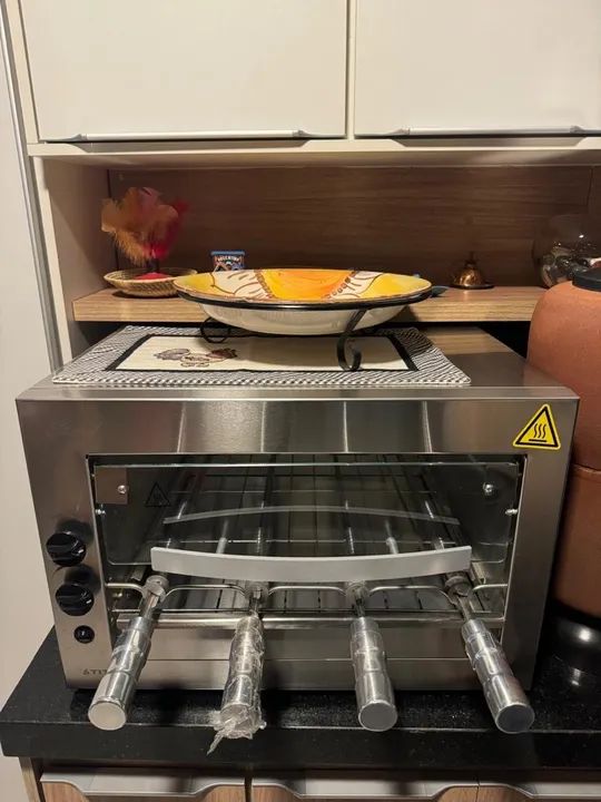 Churrasqueira Bancada a Elétrica e a Gás Rotativa 4 espetos Stand Titan - Foto 3