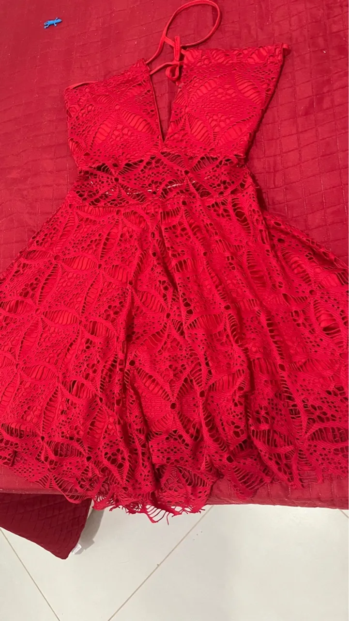 Vestido Vermelho Rendado