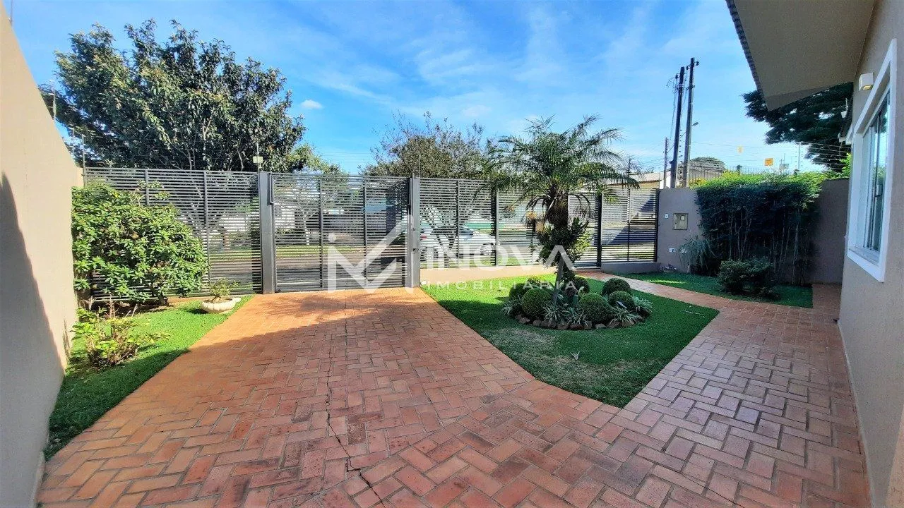 Casa com 5 dormitórios à venda, 249 m² por R$ 1.300.000,00 - São Cristóvão - Cascavel/PR