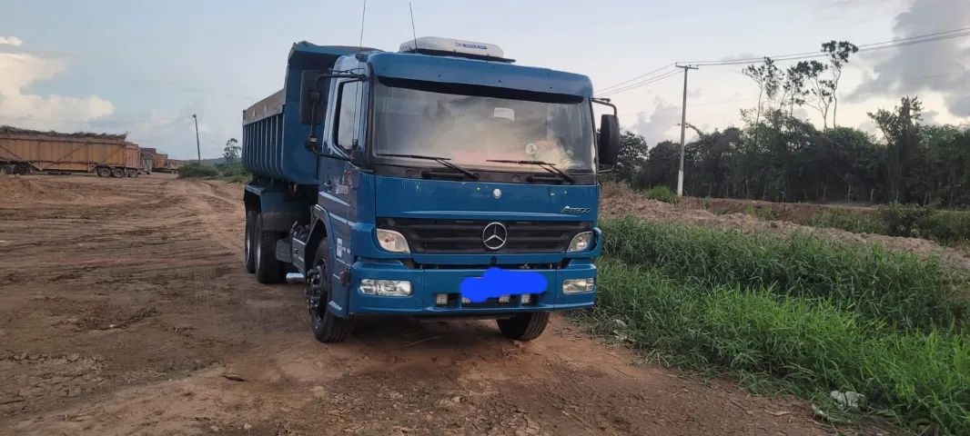 Caçamba Arrego 1718 