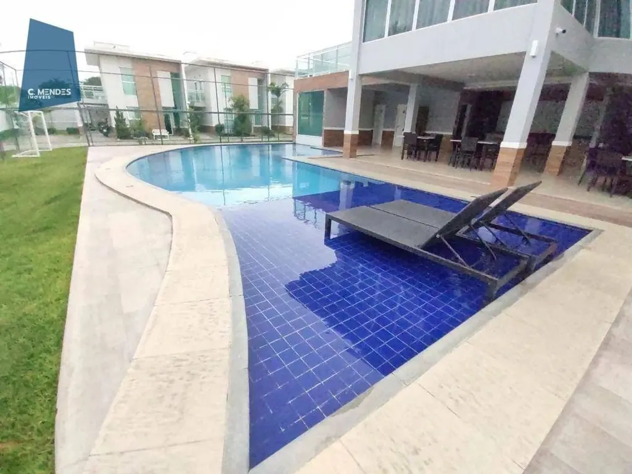 Casa com 3 dormitórios para alugar, 138 m² por R$ 4.121,00/mês - Mangabeira - Eusébio/CE