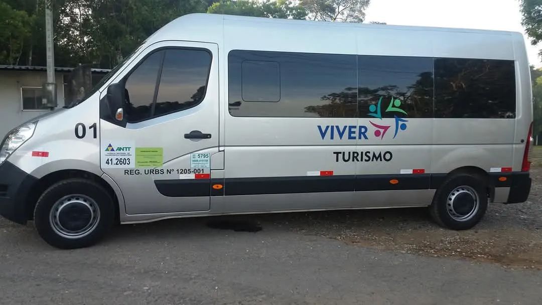 Locação de Van com Motoristas. - Foto 2