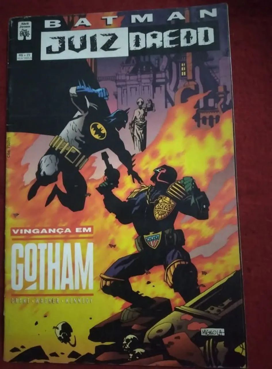 HQ Batman & Juiz Dredd: Vingança em Gotham