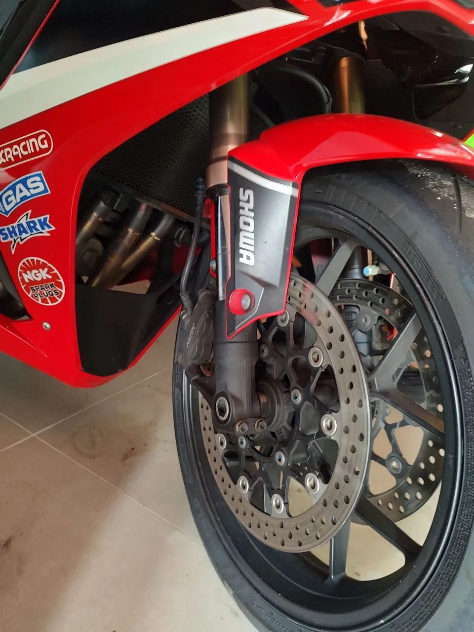 Vendo CBR 650R - Foto 2