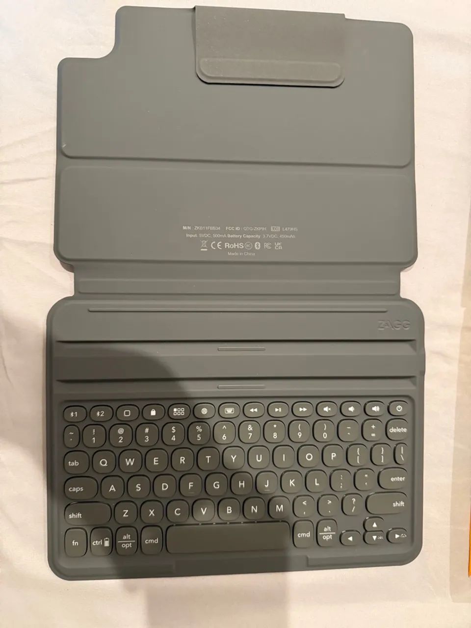Teclado Bluetooth ZAGG Pro Keys para iPad Pro e iPad Air - Foto 2