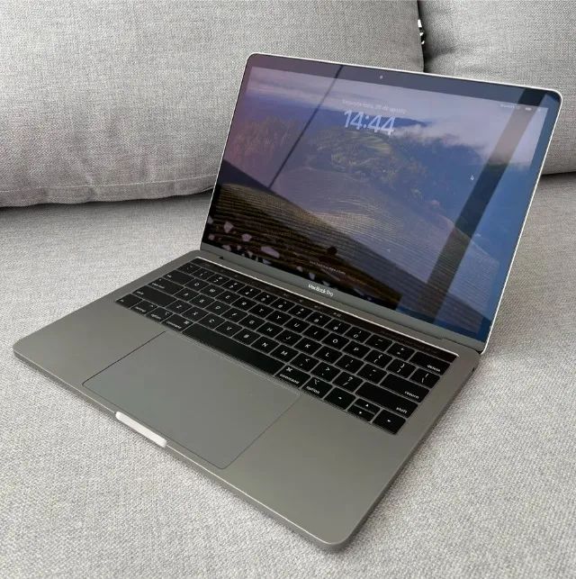 MacBook Pro 13 polegadas 2019 com 256GB - Conservadíssimo (só 75 ciclos)