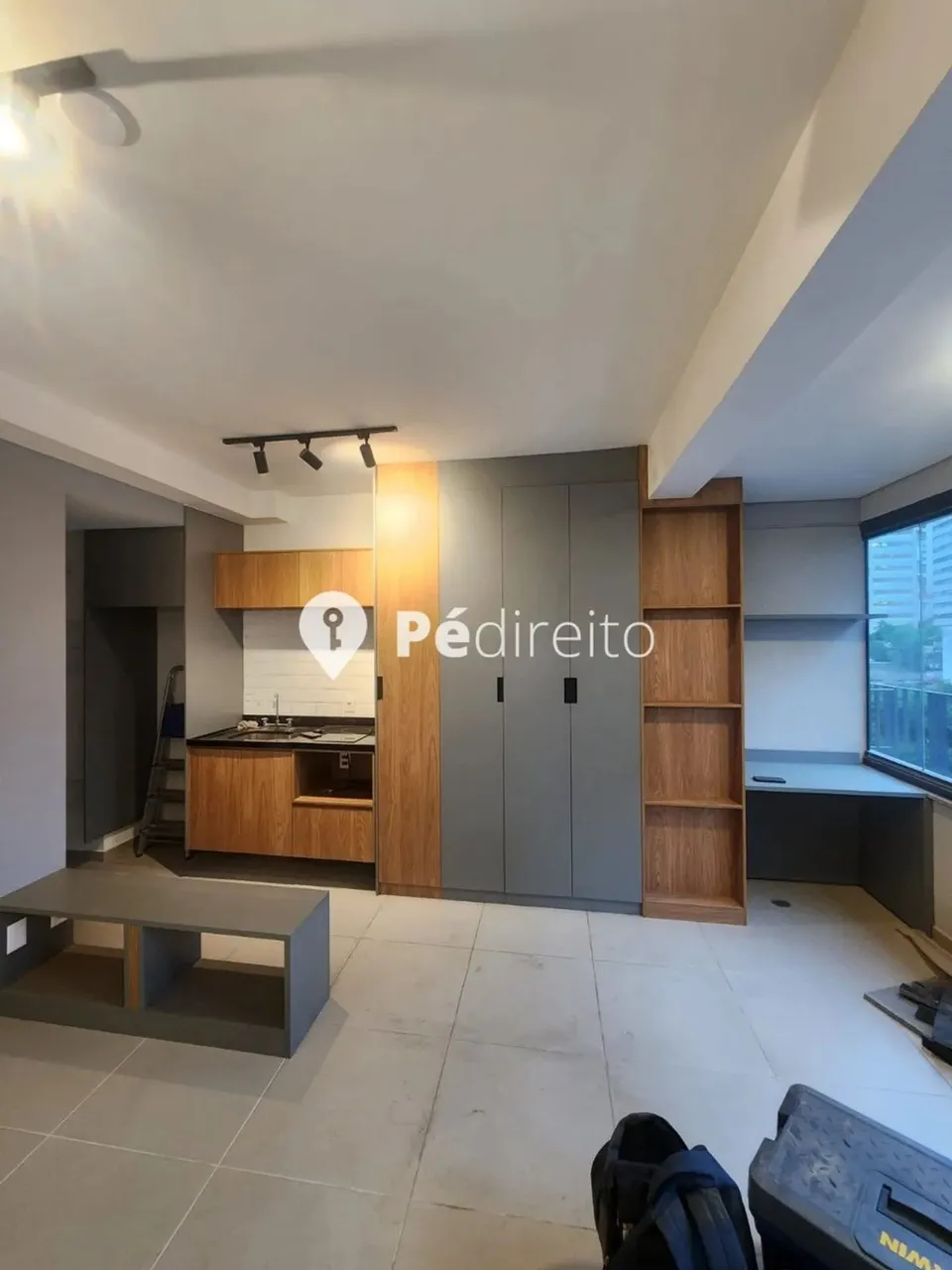 Apartamento Studio 27m² com Móveis Planejados para Locação na Aclimação