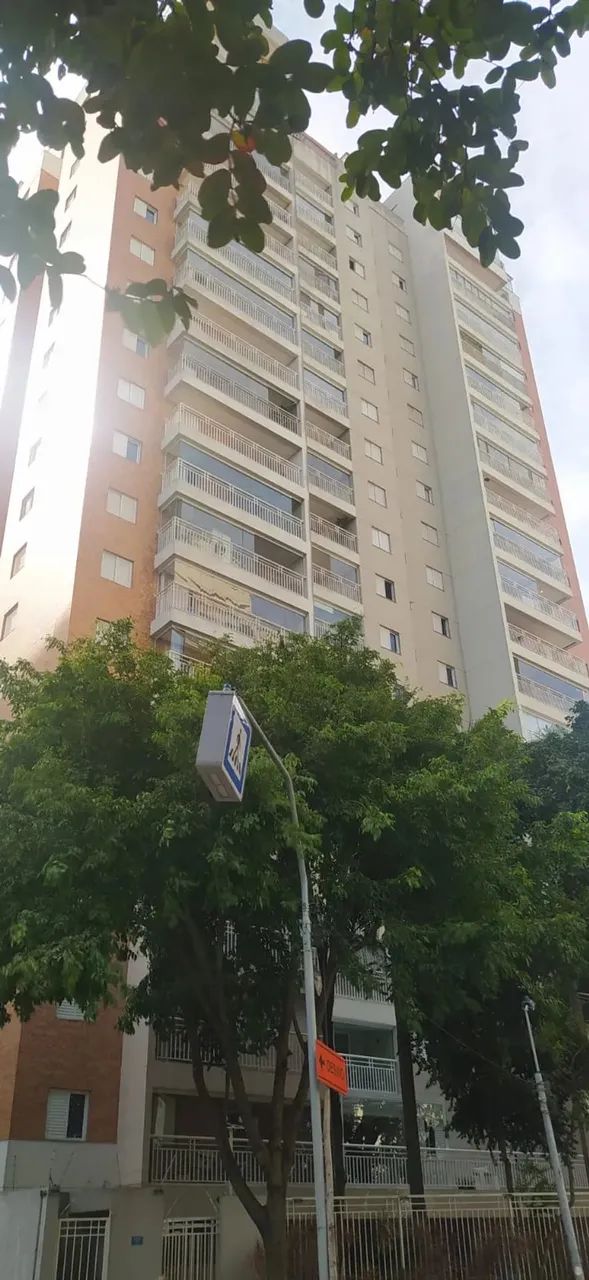 Helbor! Lindo! Terraço e piscina.