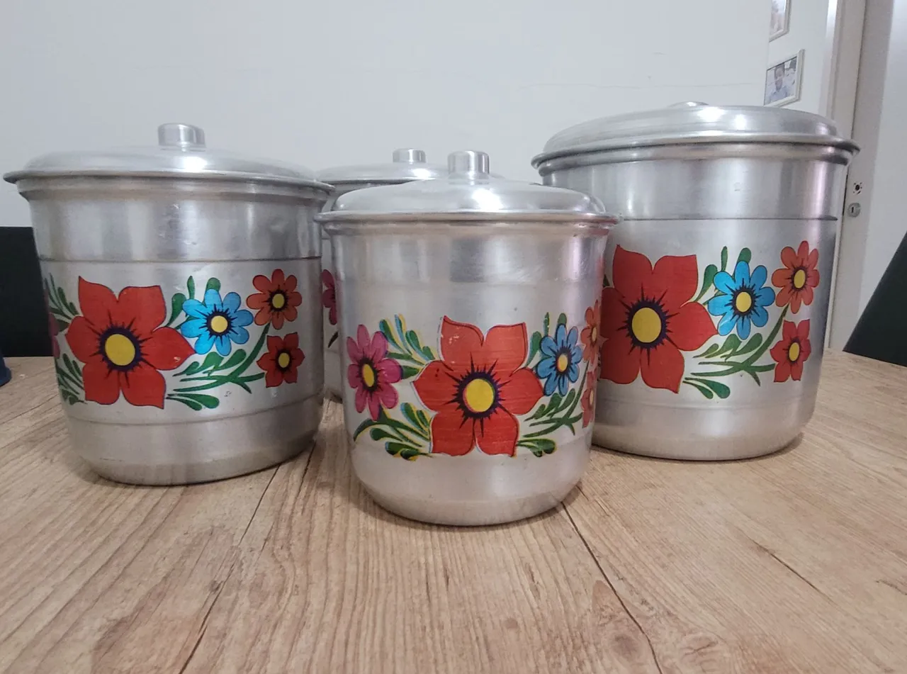 4 Porta mantimentos Lata de alumínio decorado