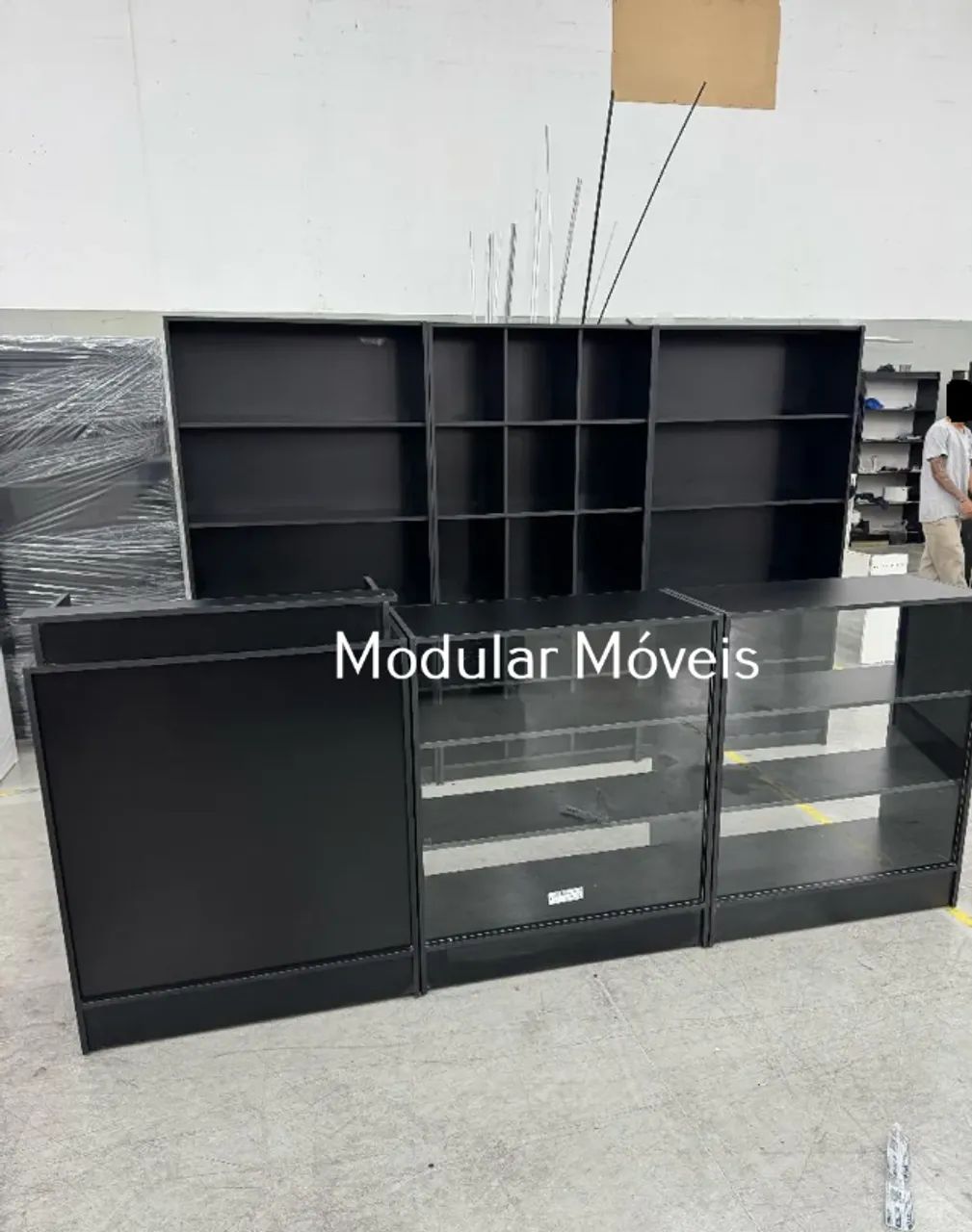 Balcão Caixa, Balcões Vitrines, Colmeia e Prateleiras - MDF Preto - Foto 2