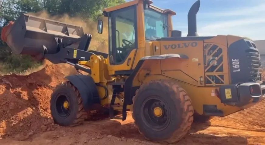 Pa Carregadeira Volvo 2017 L60F  - Foto 4