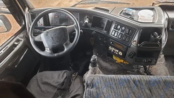 Volvo FH 400 4x2 ano 2009/10 - Foto 10