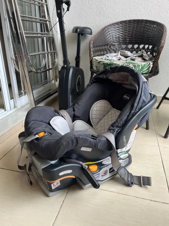 Carrinho de bebê CHICCO VIARO e bebê conforto  - Foto 6