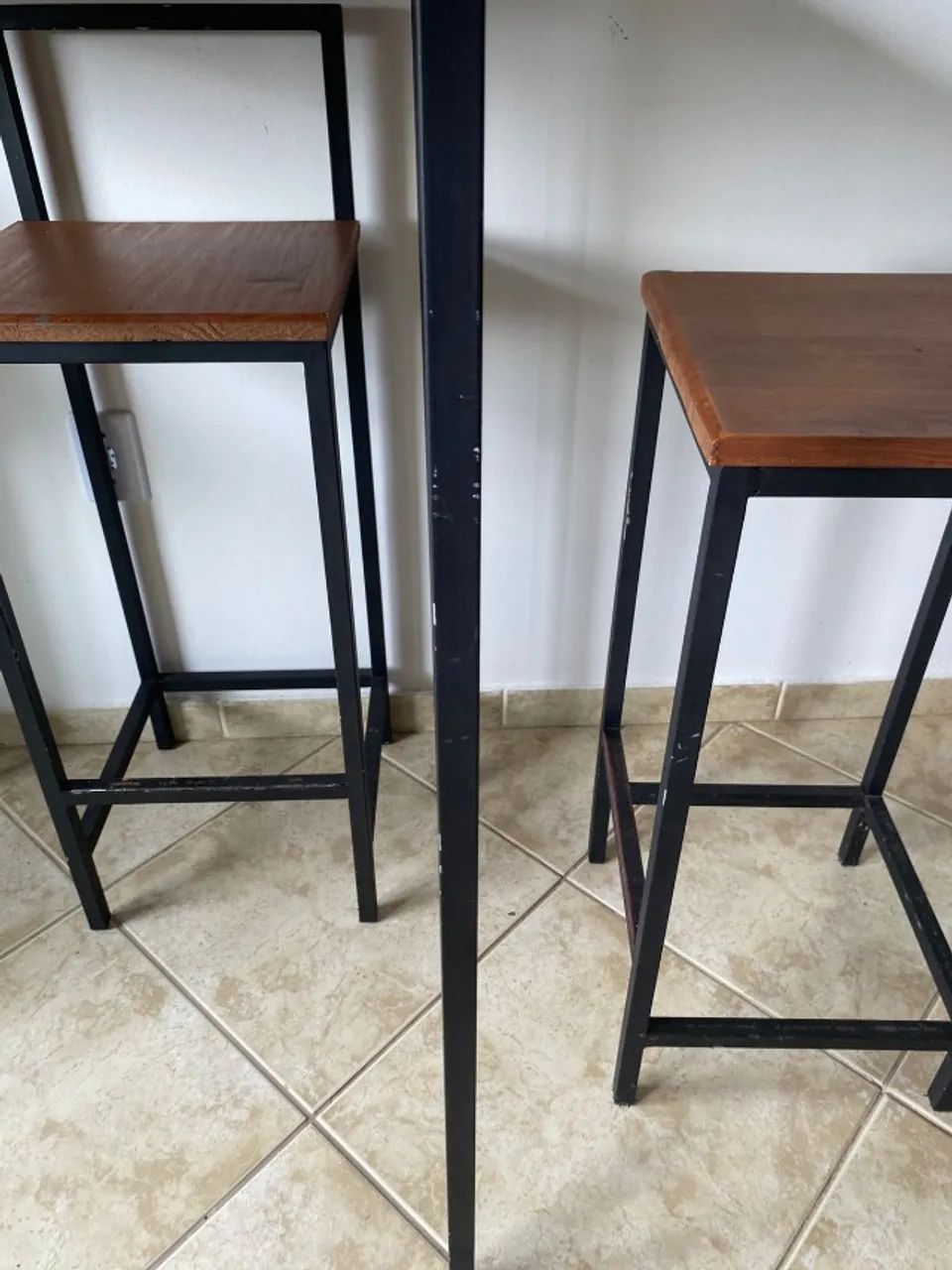 Mesa bistrô com 4 banquetas - Foto 3