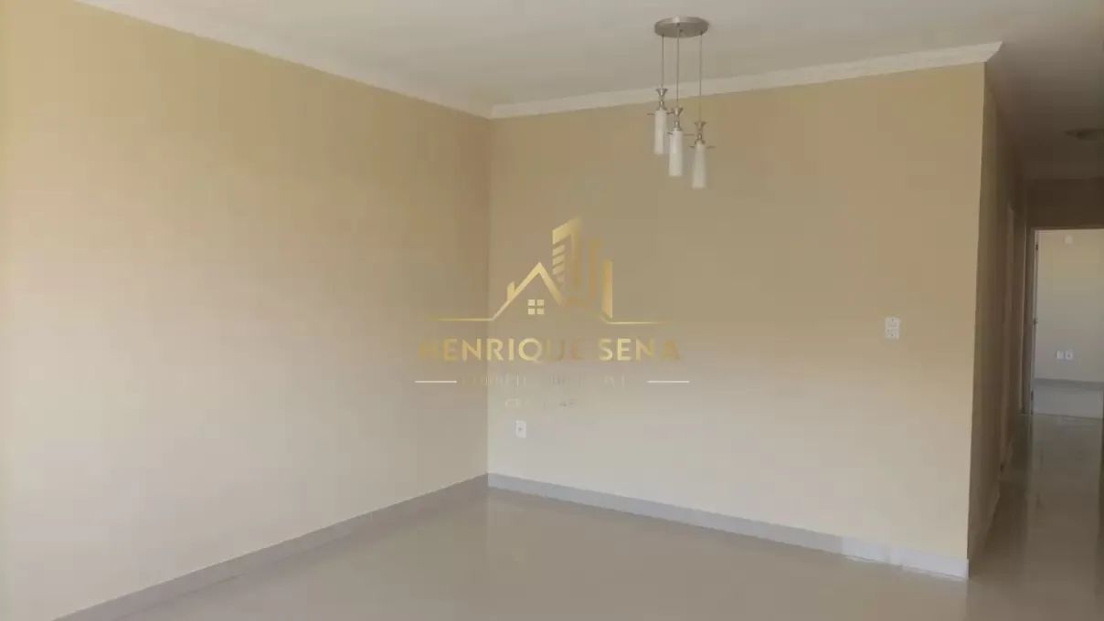 Vendo casa colonial com 3 quartos sendo 1 suíte em condomínio fechado. - Foto 2