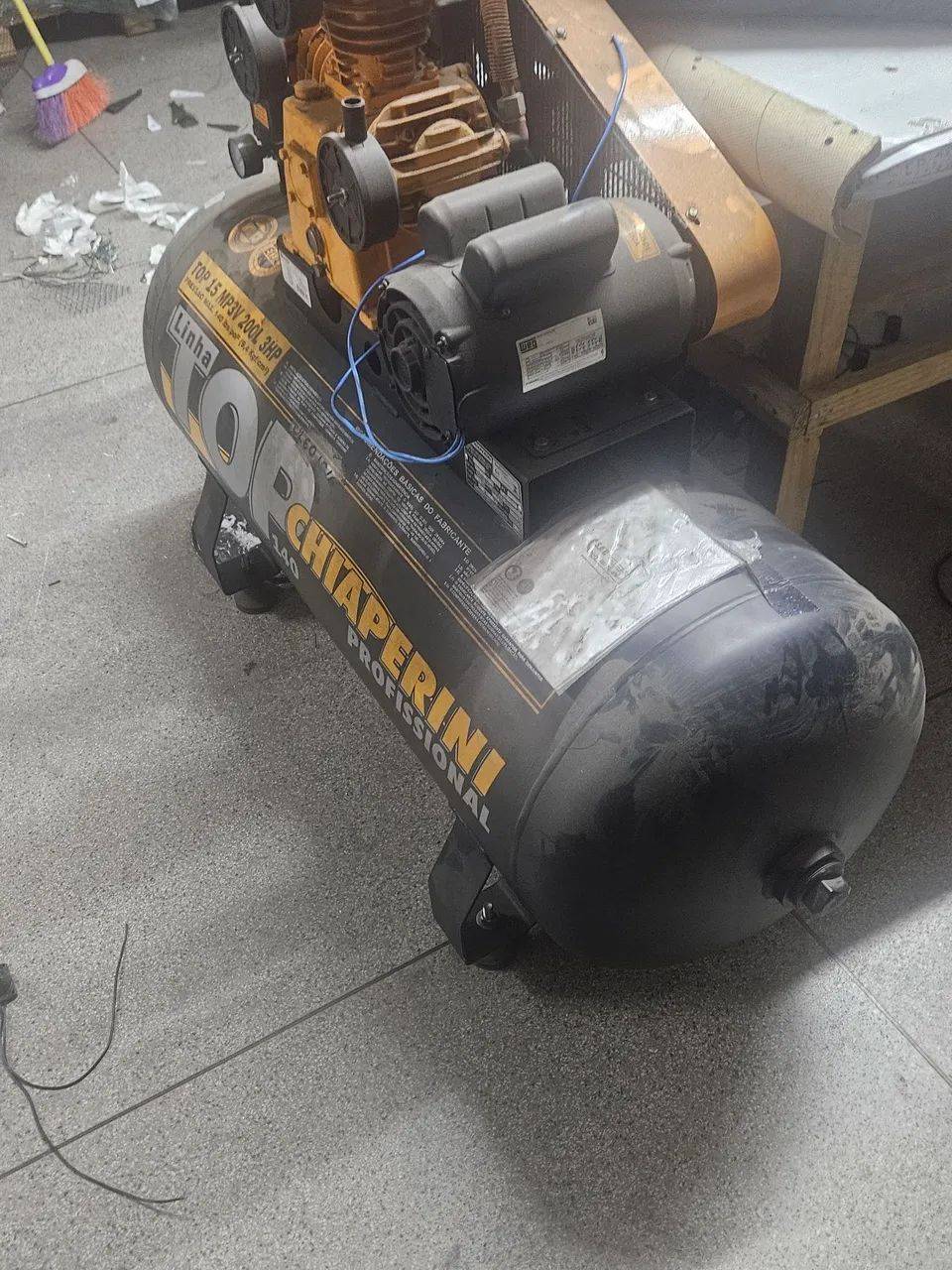 Compressor de ar TOP 15 MP3V 200L 3HP - Foto 4