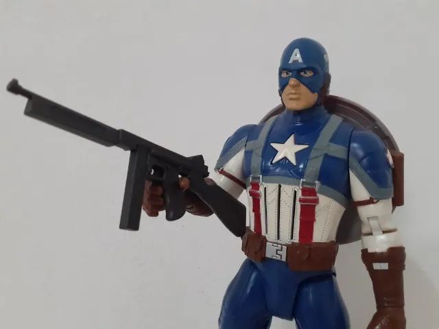Boneco Capitão América 2011 Hasbro com 10 " com efeito de som e luz  R$ 120,00 - Foto 5