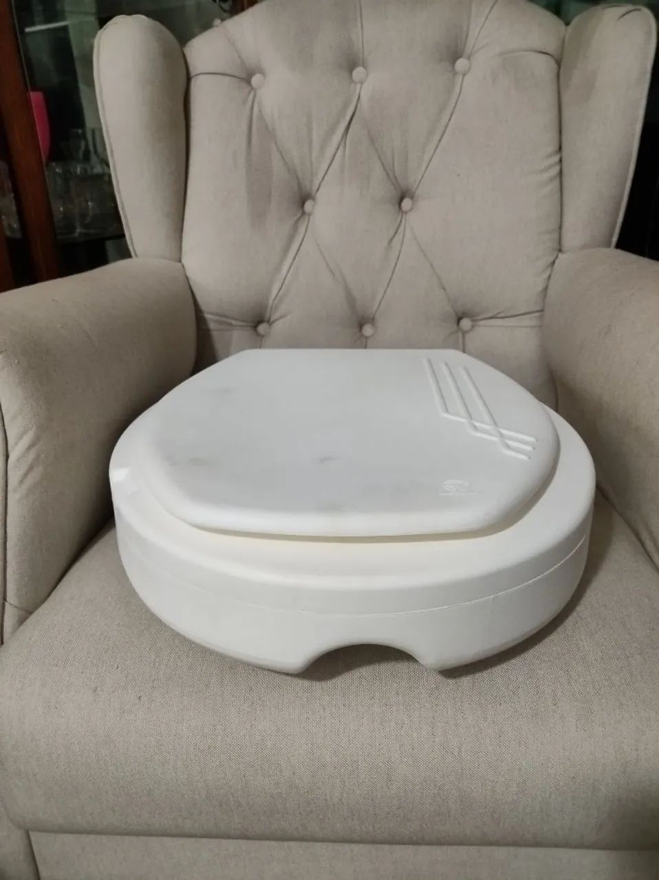 Assento de vaso sanitário 7,5 cm alto para idosos e PCD branco