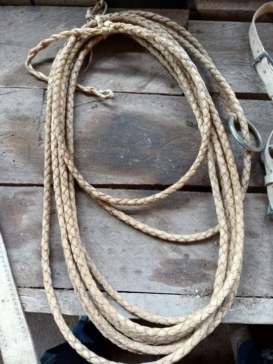 Traía de frente, laço de couro cru  - Foto 3