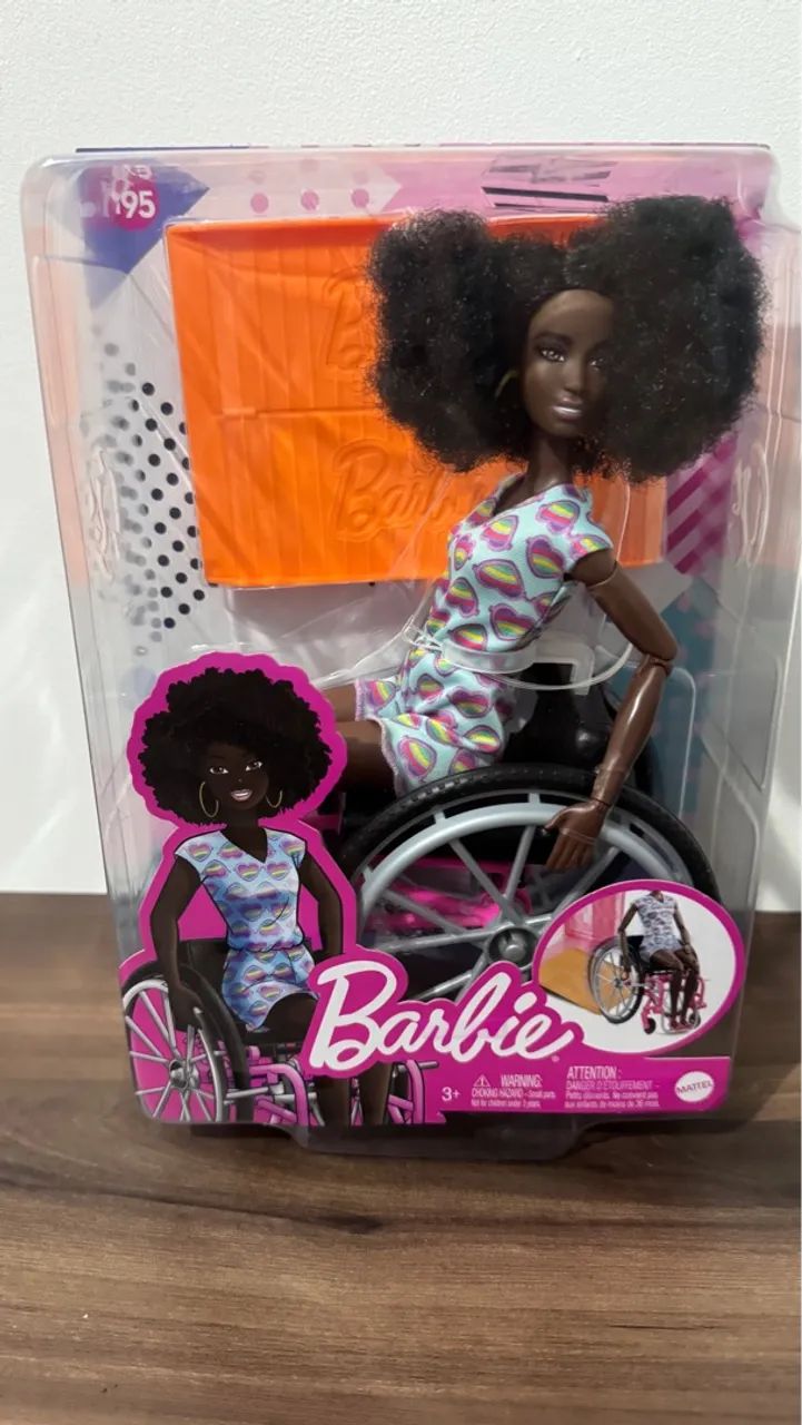 Boneca Barbie em Cadeira de Rodas - Diversão Inclusiva!
