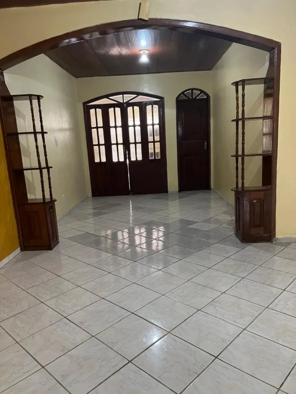 ALUGO CASA NO MARCO - 3/4 SENDO 01 SUÍTE