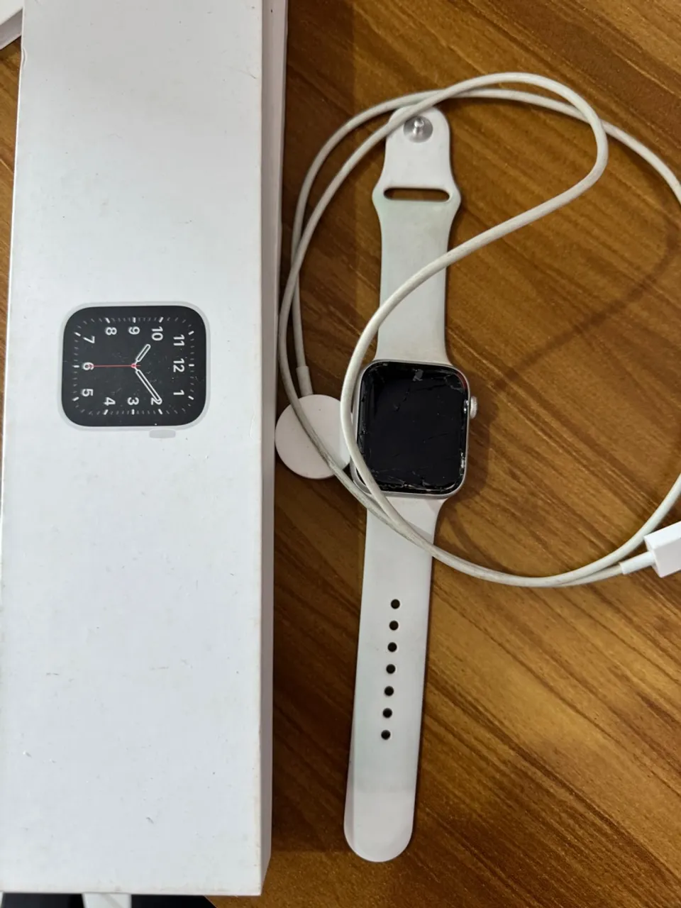 Apple Watch SE 44 Usado - Com defeito na tela