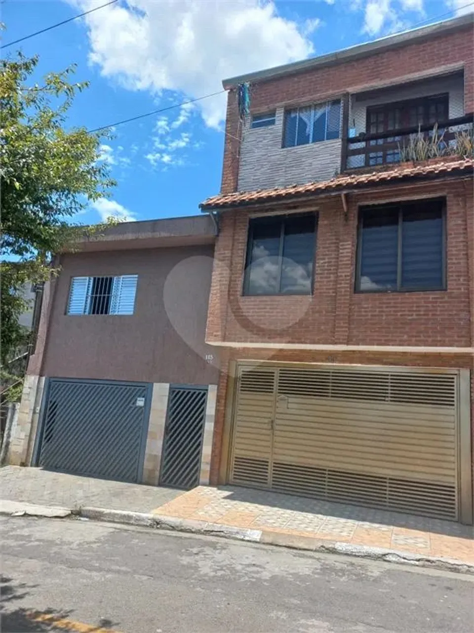 Prédio a venda gerando renda, em Osasco, no bairro Veloso, com 8 kitnets, 250m², 2 vagas