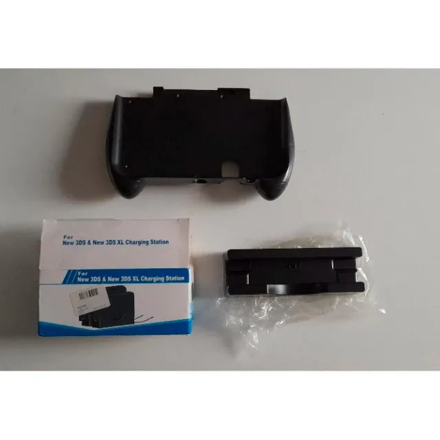 Estação de carregamento New 3DS e New 3DS XL + Grip de mão New 3DS XL (usado, mas como nov