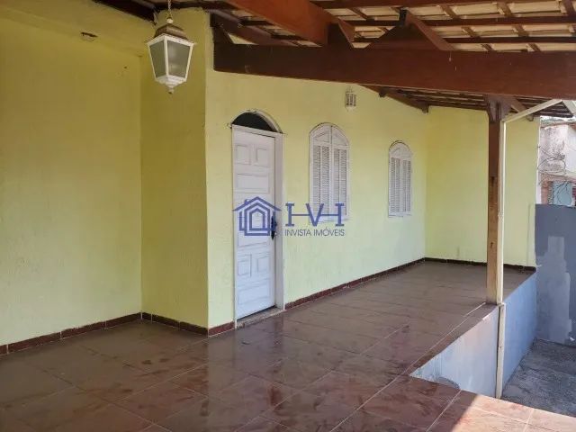 Casa com 3 lojas Jardim dos Comerciários Venda
