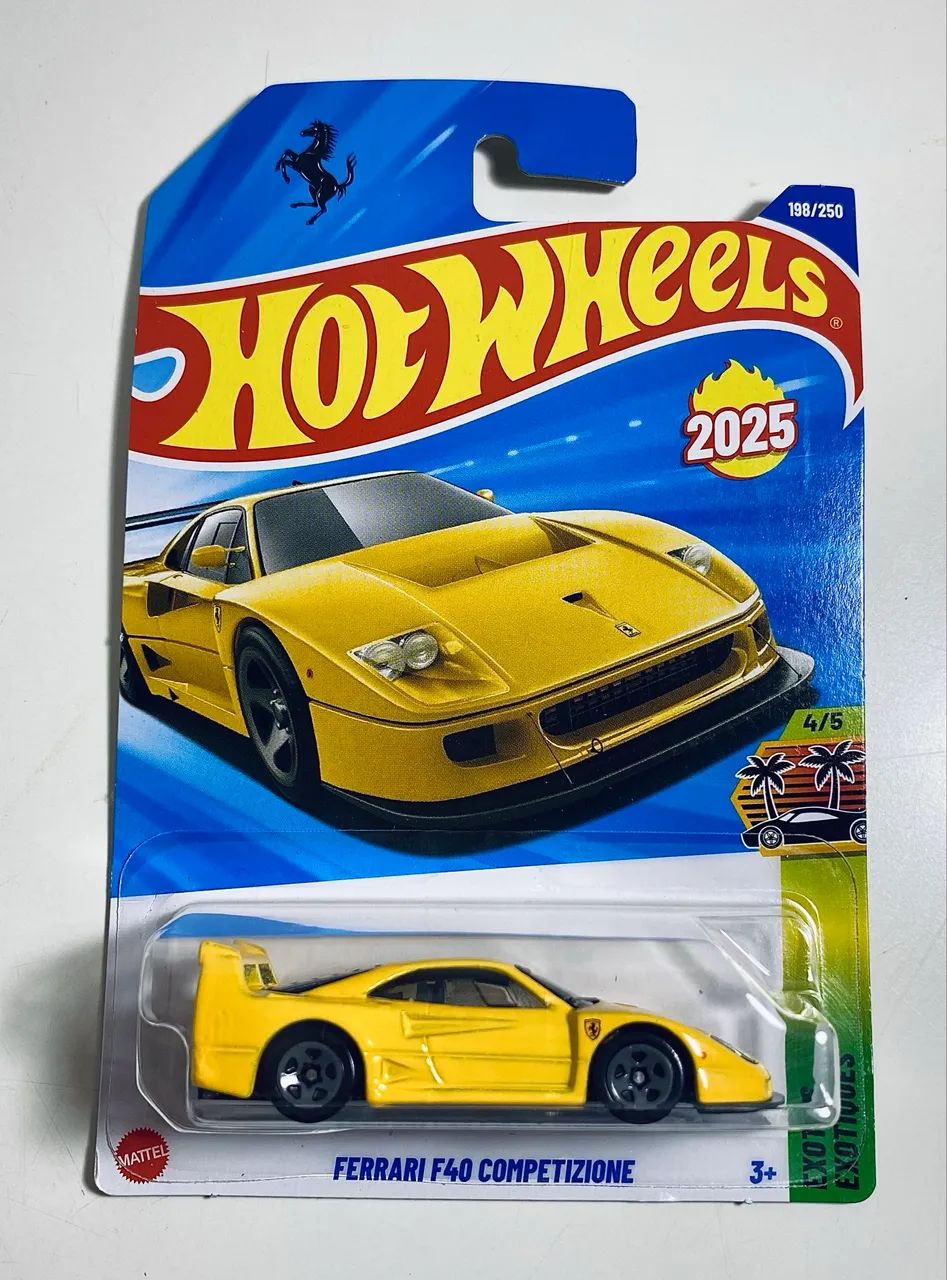 Hot Wheels Ferrari F40 Competizione Amarela - 1:64 | Mattel