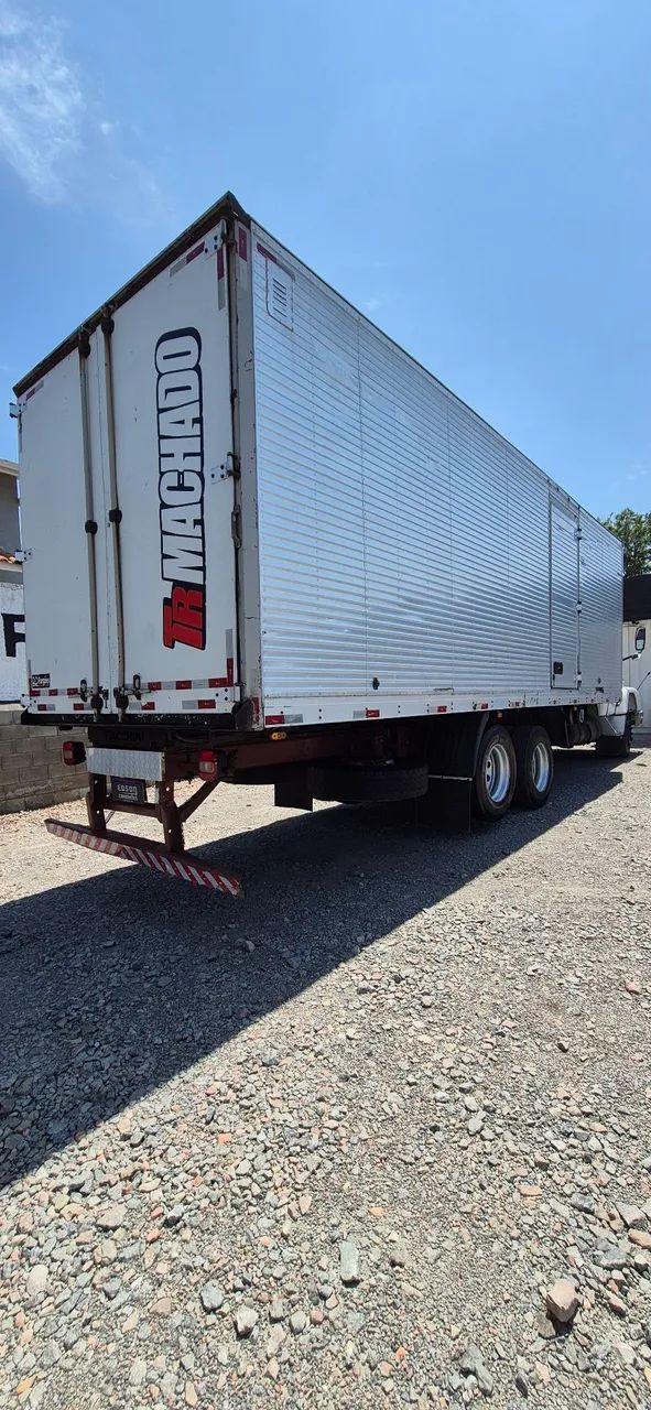 MB 1218 truck 6x2 Baú Facchini assoalho de Chapa xadrez caminhão só fazia nordeste  - Foto 12