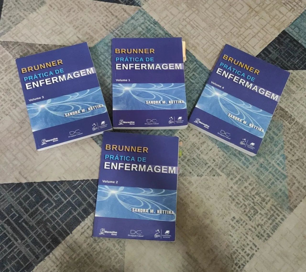 Livros Brunner Prática de Enfermagem - Volumes 1, 2, 3 e 4
