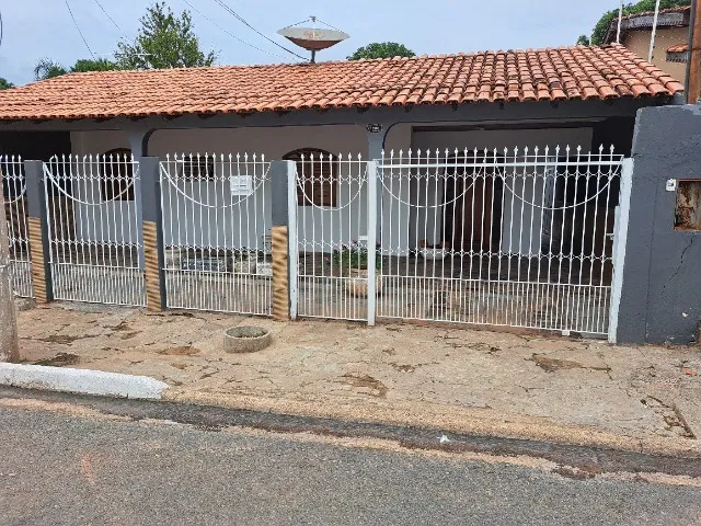 casa residencial ampla , laser com piscina, edicula.