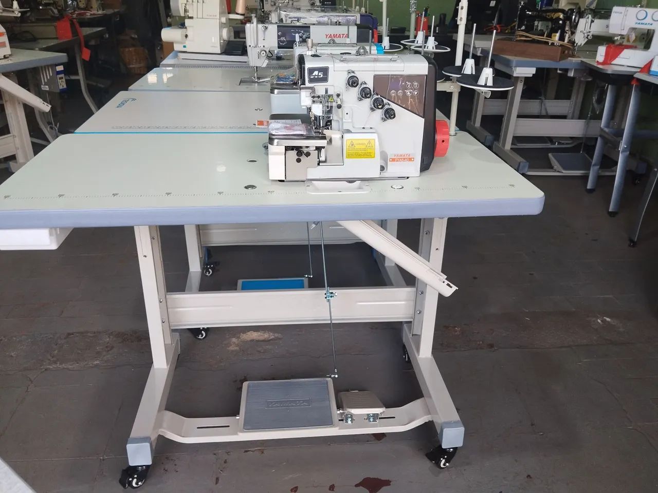 Máquina overloque industrial direct drive nova Yamata  - Foto 2