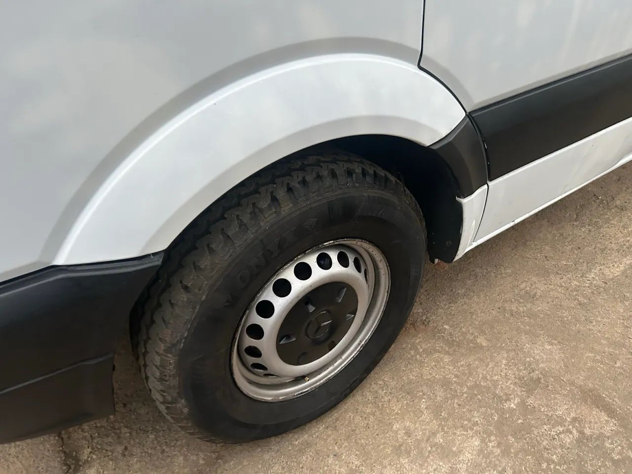 Sprinter 415 ano 25/16 com baú isotérmico  - Foto 8