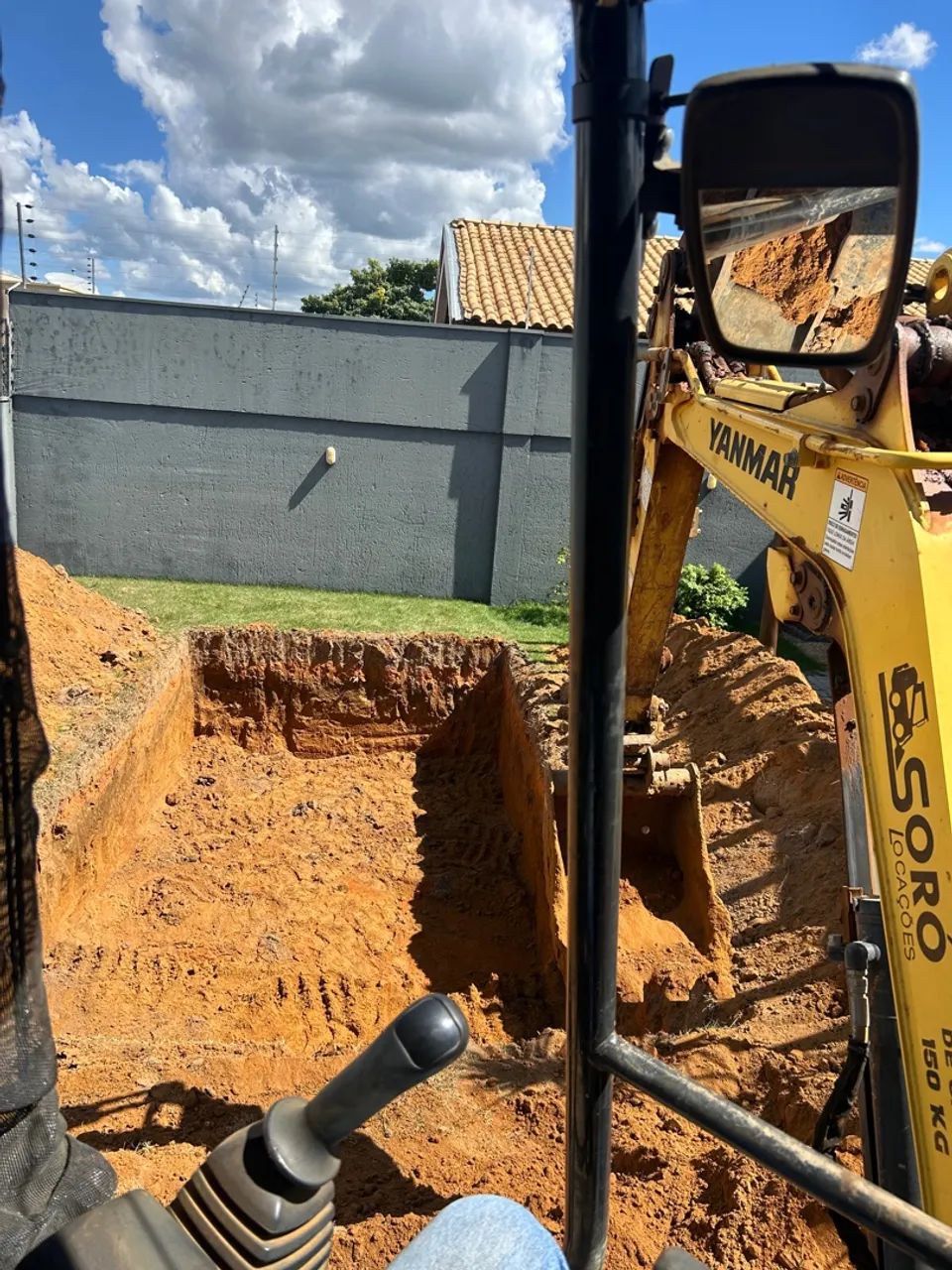 Locação de mini escavadeira, rompedor hidráulico, perfuratriz, Bobcat mini carregadeira  - Foto 2