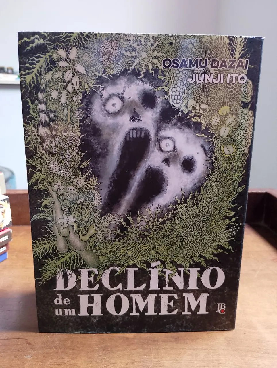 Declínio de um Homem - Osamu Dazai e Junji Ito