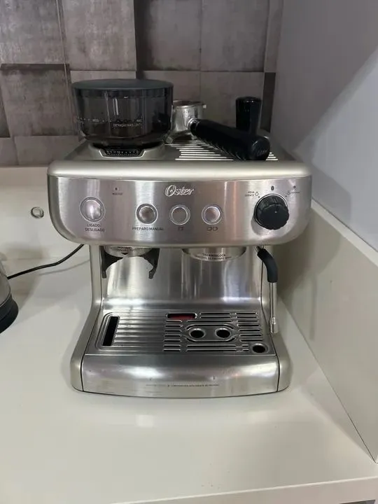 Cafeteira Expresso Oster - Prepare Cafés Deliciosos!