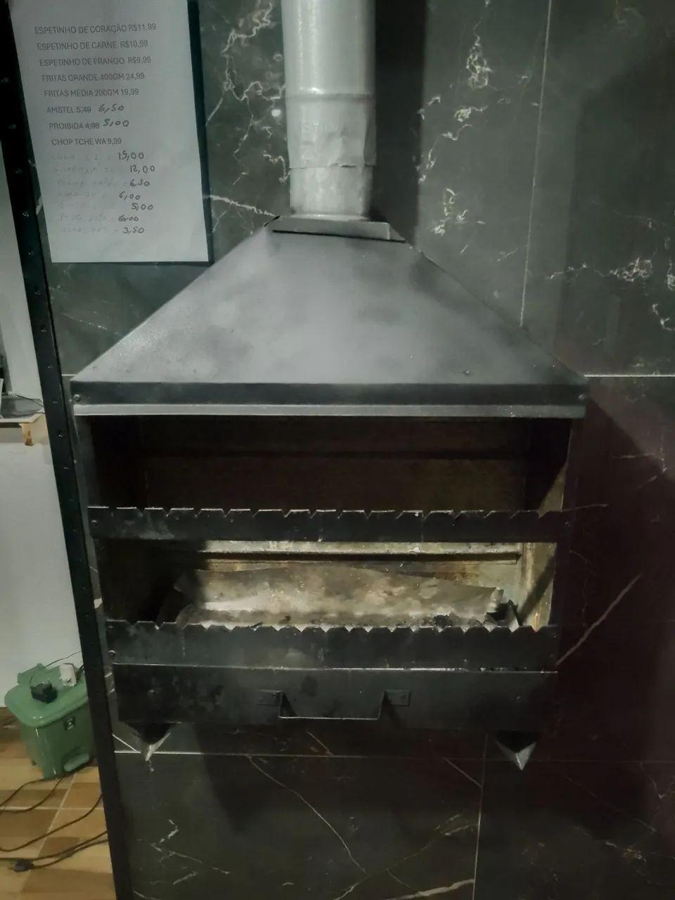 Churrasqueira para churrasquinho/espetinho