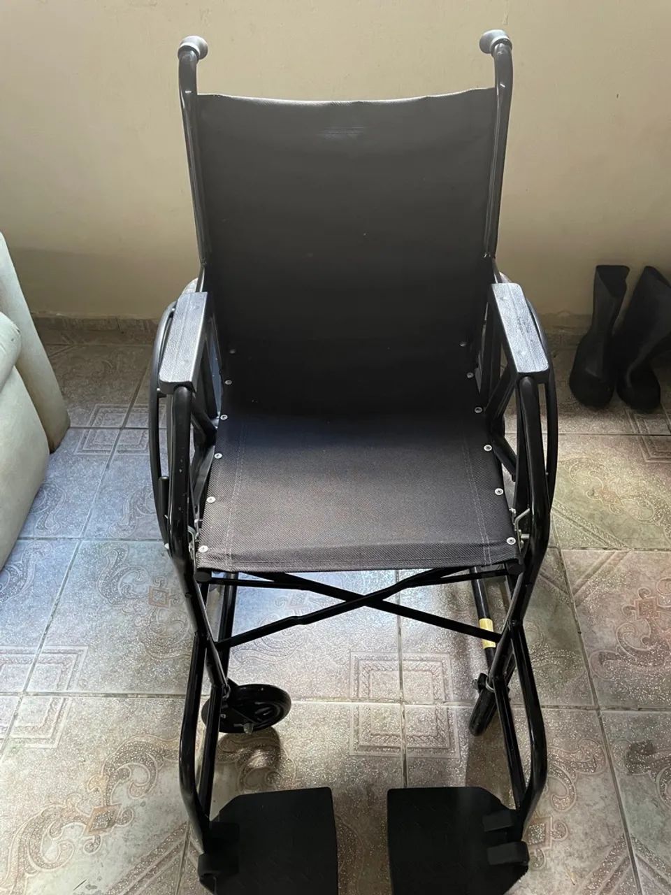 Cadeira de Rodas Dobrável - Preta cap 90kg