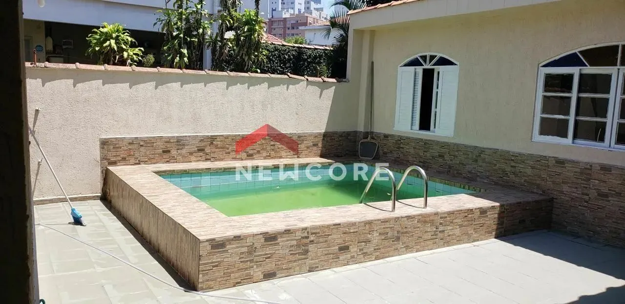 Casa em Rua Dom Lara - Vila Valença - São Vicente/SP