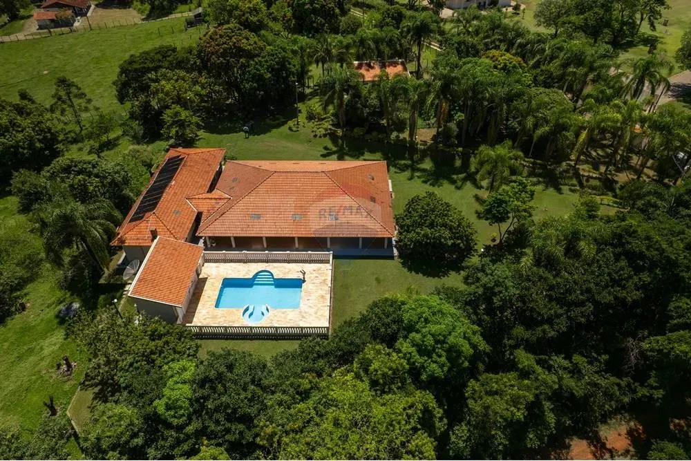 "Chácara dos Sonhos à Venda em Corumbataí, SP"