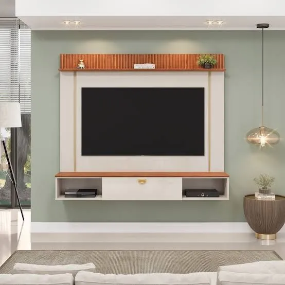 Painel para TV com prateleiras em madeira