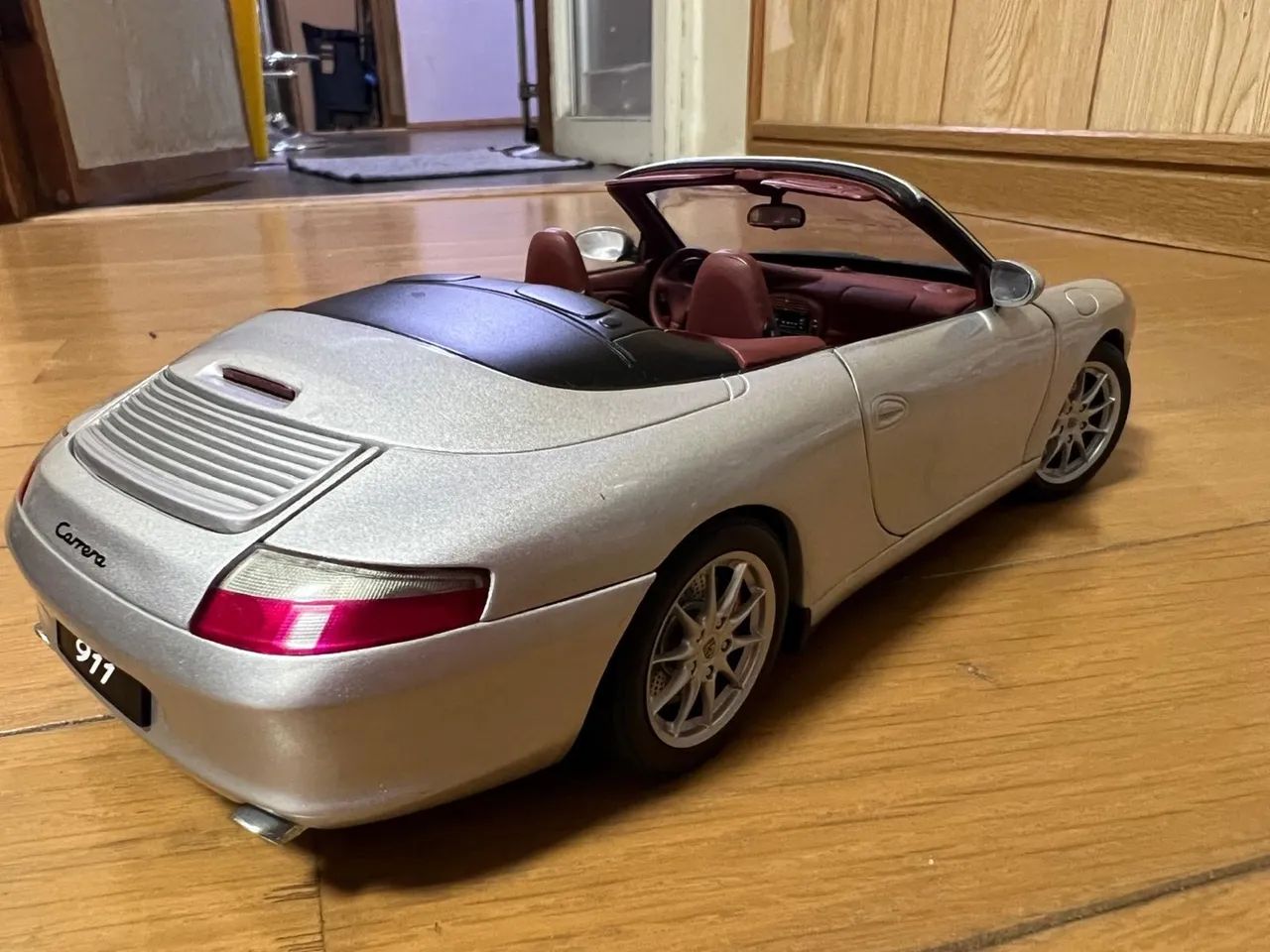 Promocao ?. Porche 911 auto art 1/18  - Foto 2