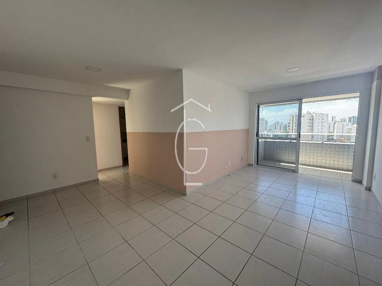 EXCELENTE APARTAMENTO COM LOCALIZAÇÃO PRIVILEGIADA NA RUA DO FUTURO