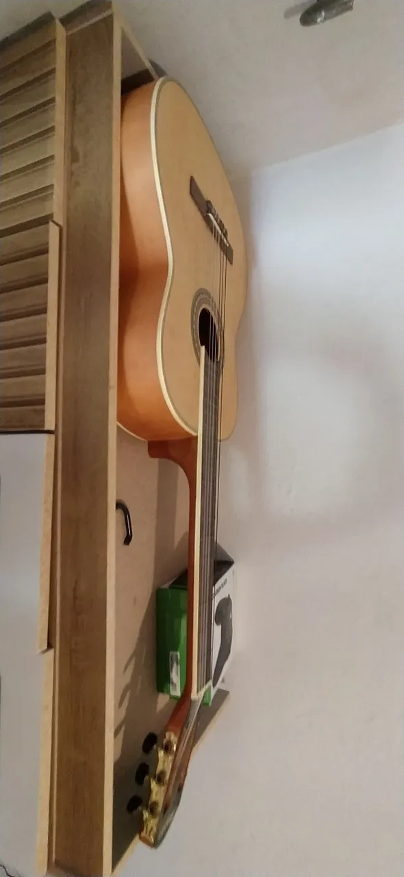 Violão acústico em ótimo estado