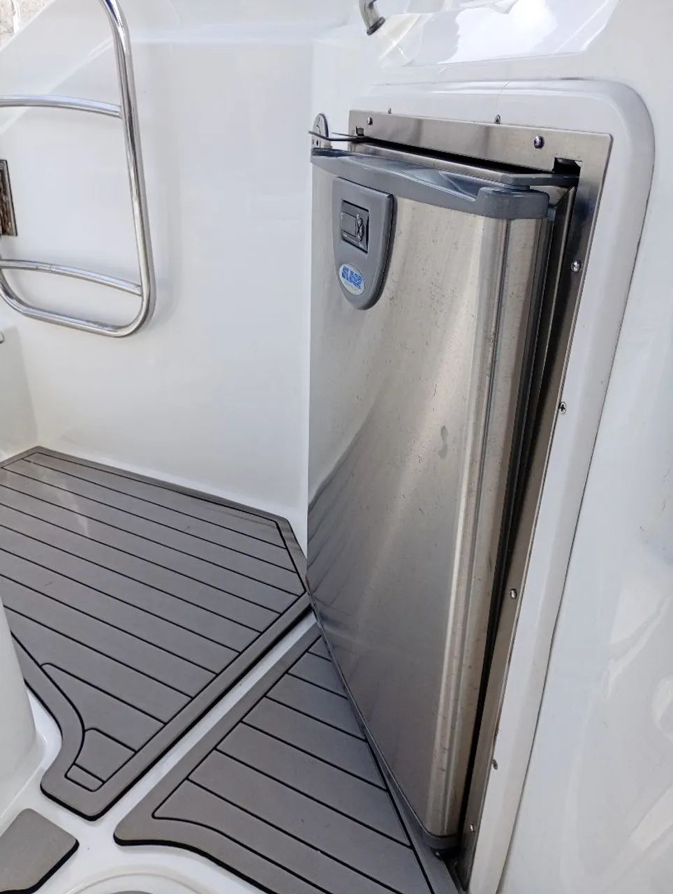 Lancha Focker 272 Cab 2020 + Mercruiser 6.2L 300Hp - Foto 4