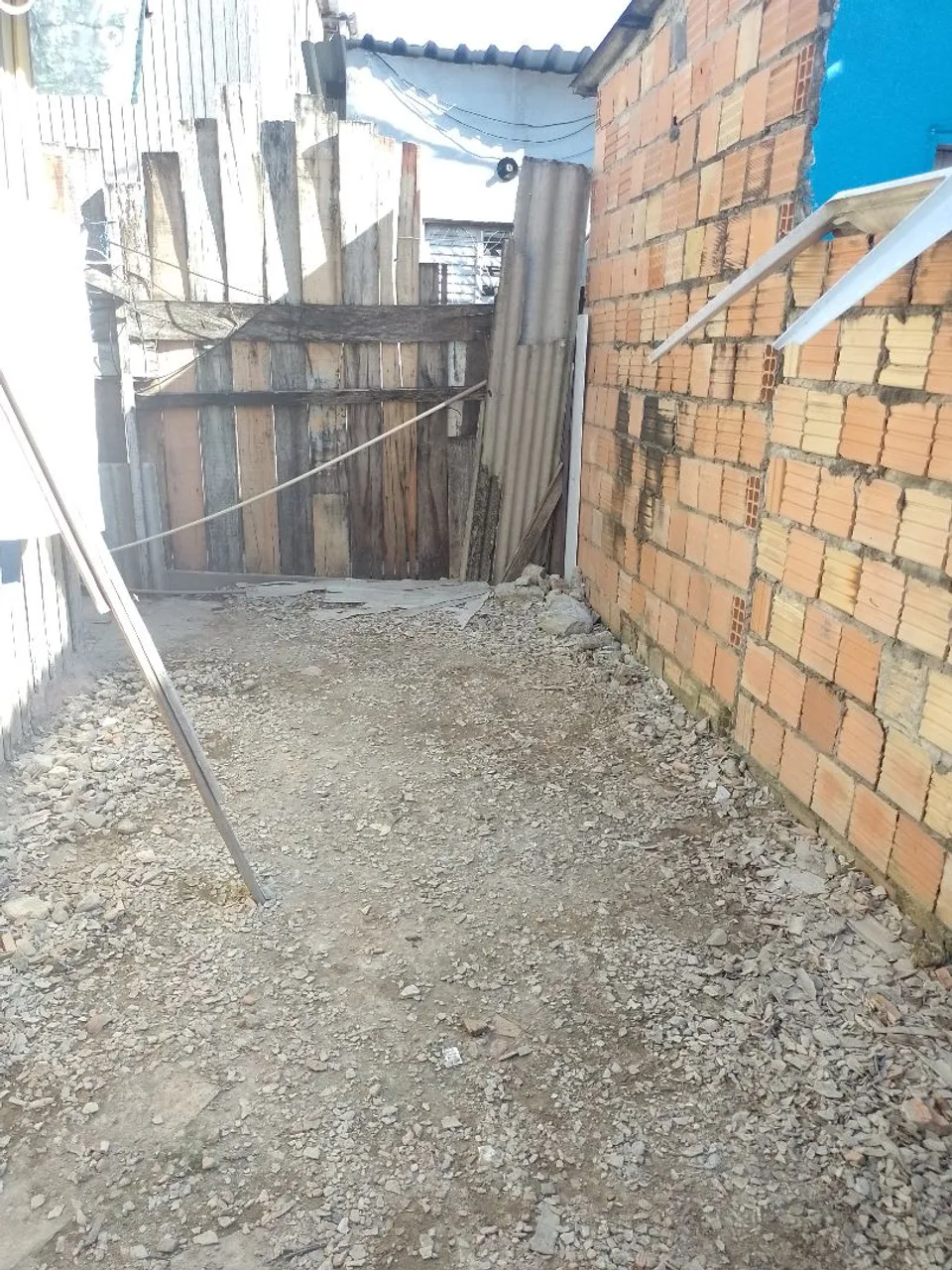 Vendo uma casa no japiim NEGOCIÁVEL