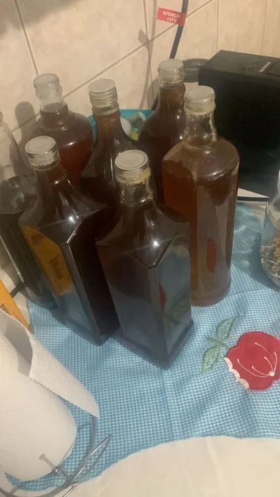 Mel de abelha 100% puro.