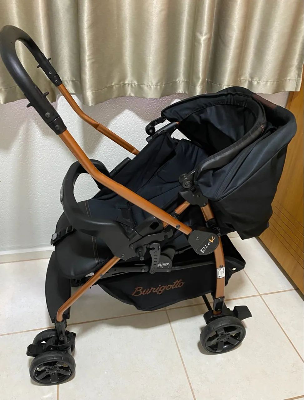 Carrinho de Bebê Burigotto RioK Preto e Rosê - Foto 3